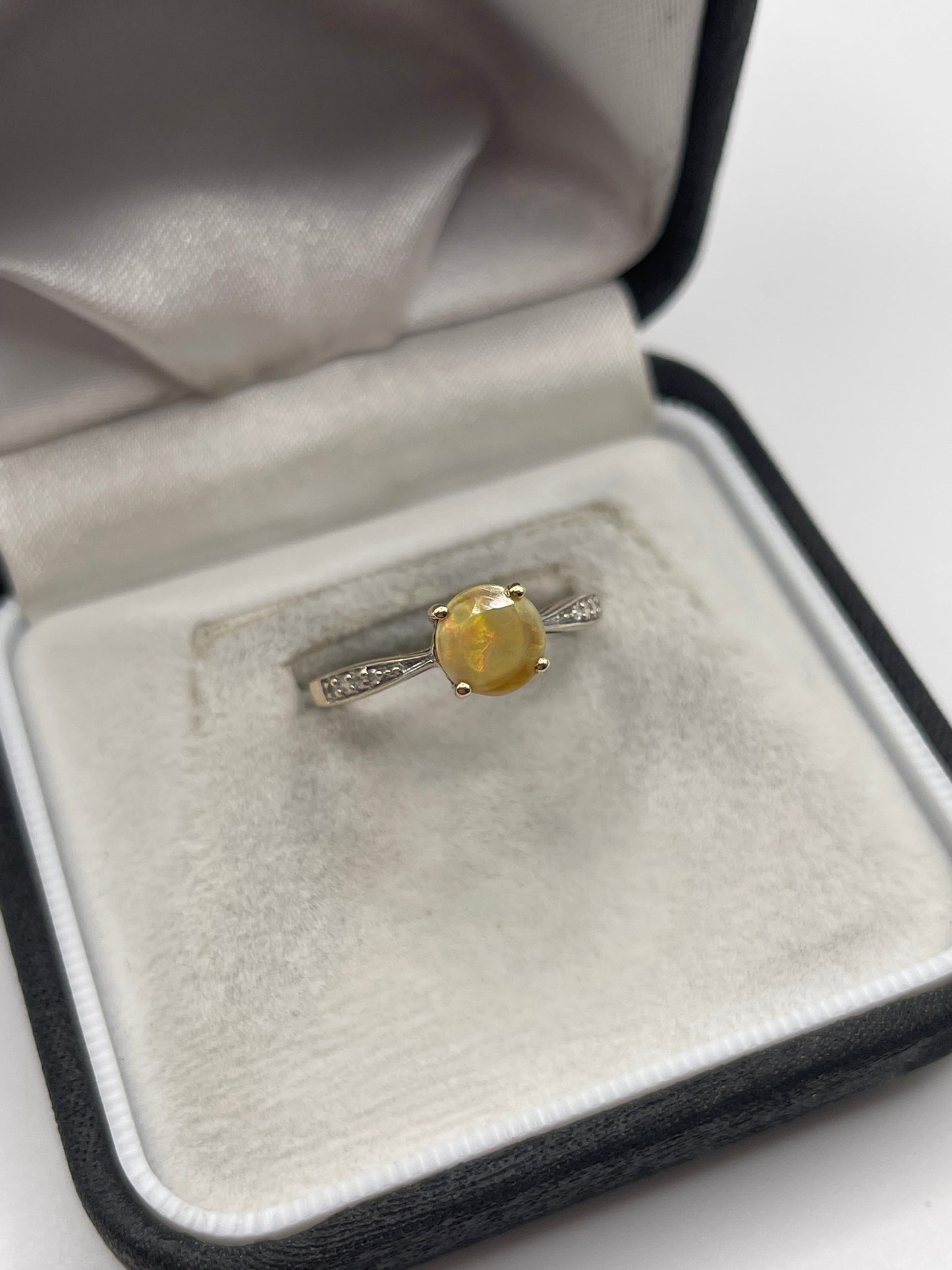 9ct gold opal and diamond ring
