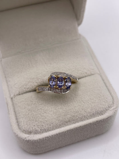 9ct gold tanzanite and diamond ring