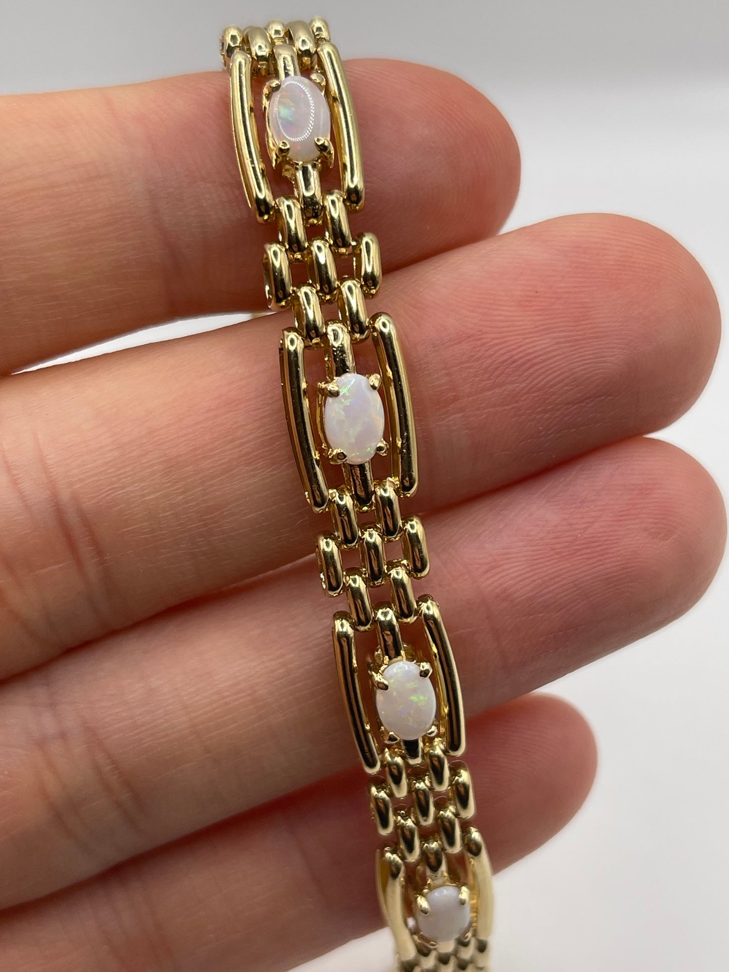 9ct gold opal bracelet