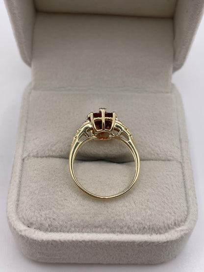 9ct gold garnet and diamond ring