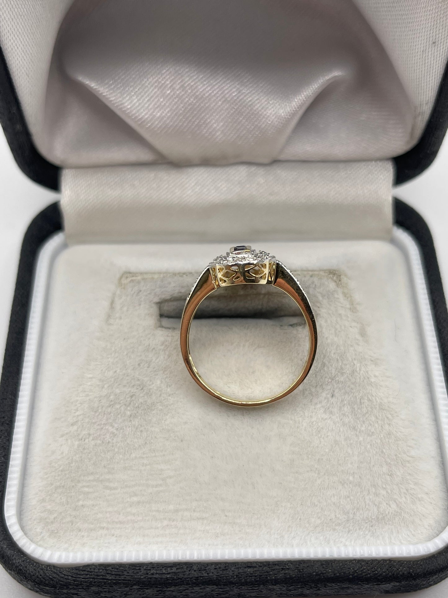 9ct gold sapphire and diamond ring