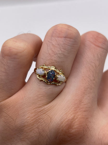 9ct gold opal ring