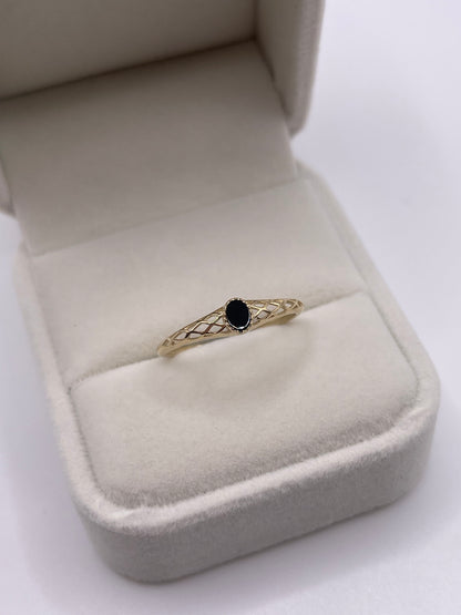 9ct gold onyx ring