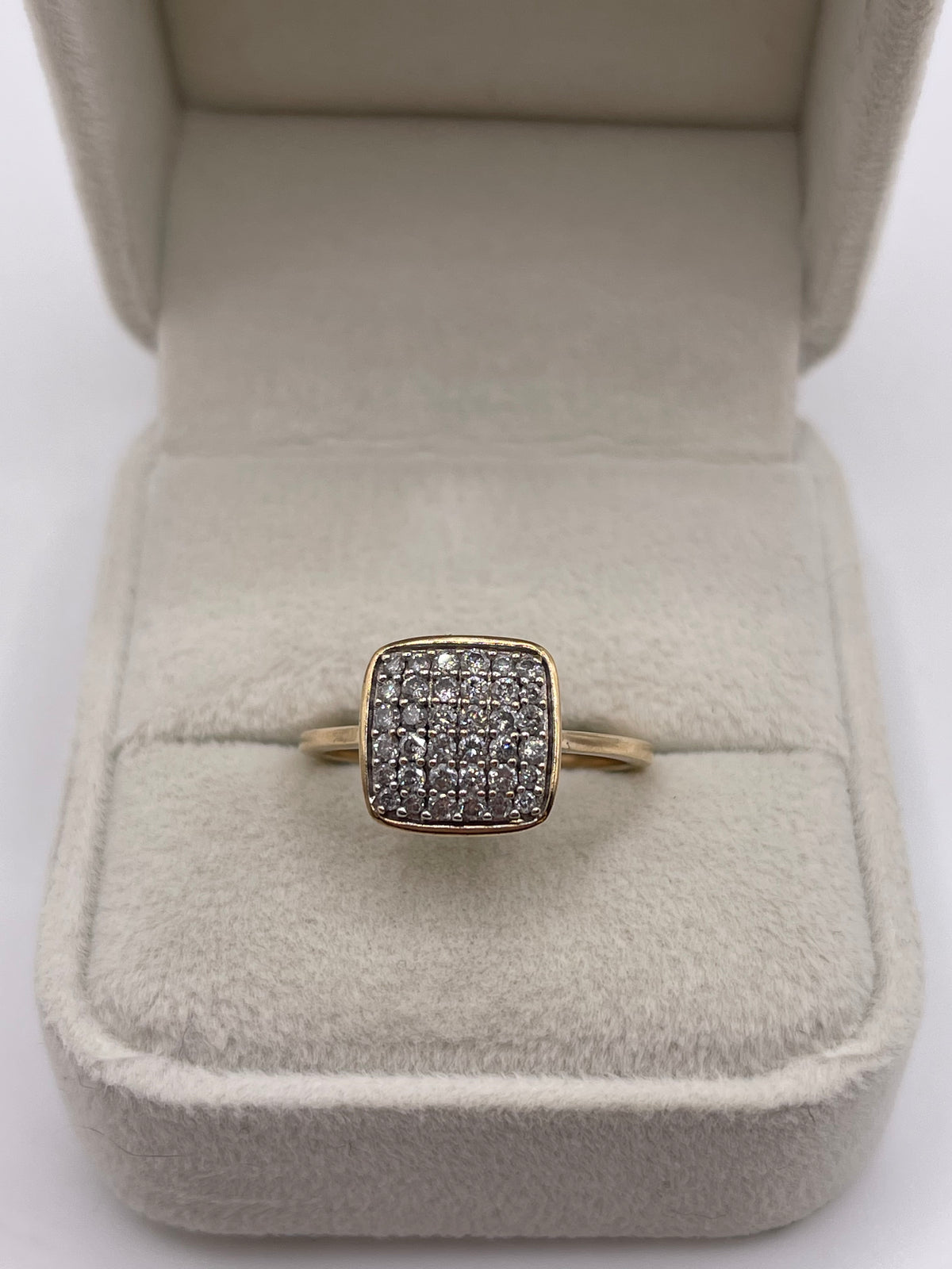 9ct gold diamond cluster ring