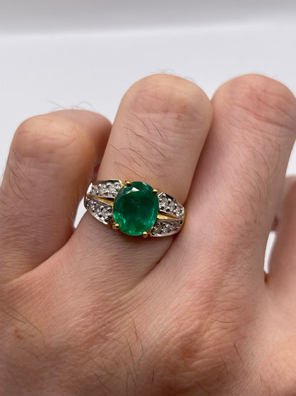 18ct gold emerald and diamond ring