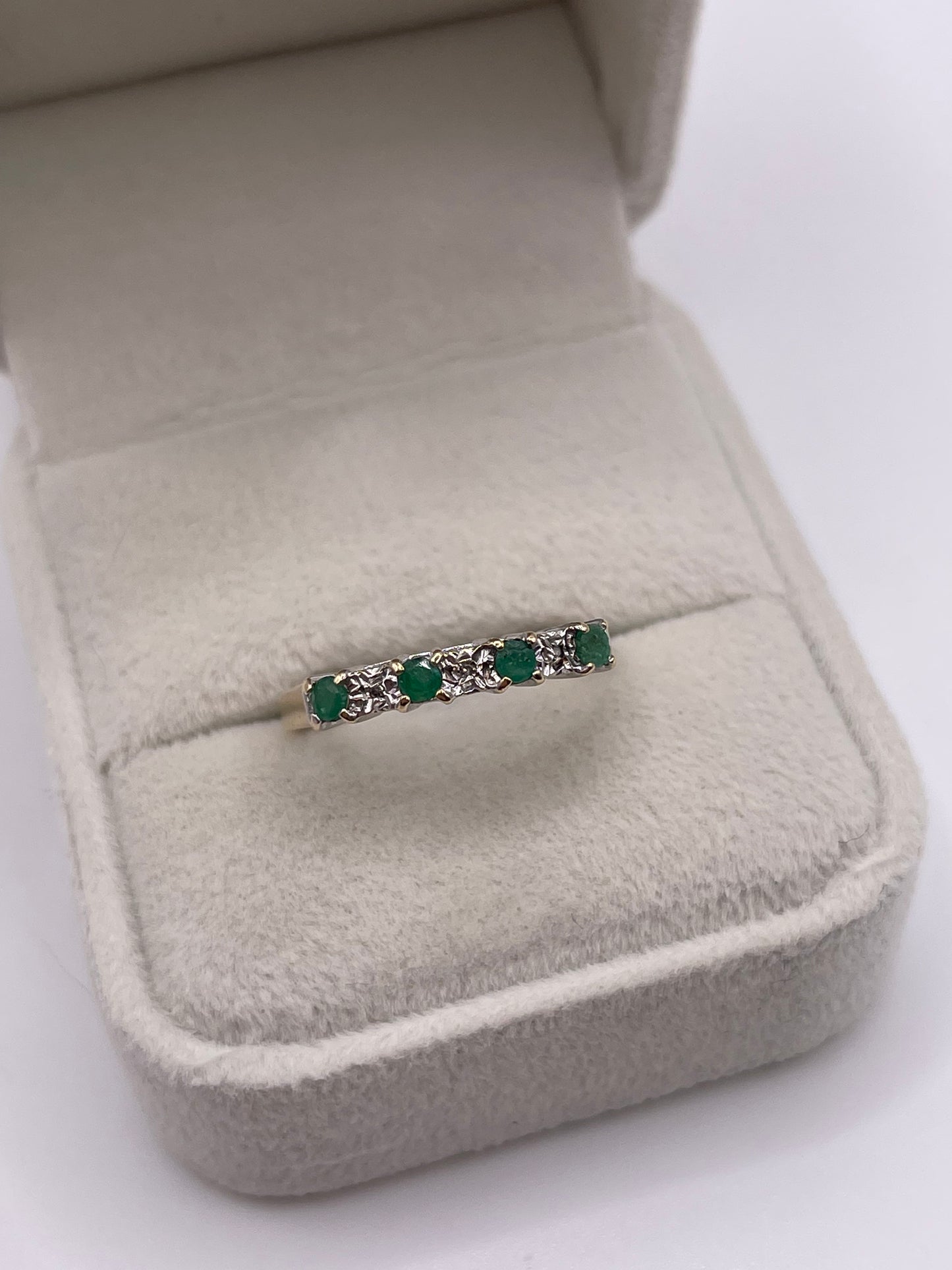 9ct gold emerald and diamond ring