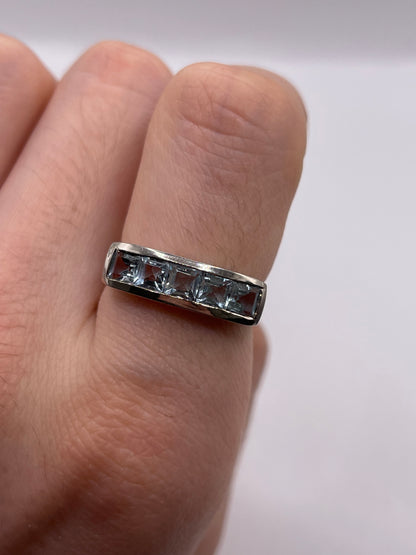 Silver aquamarine ring