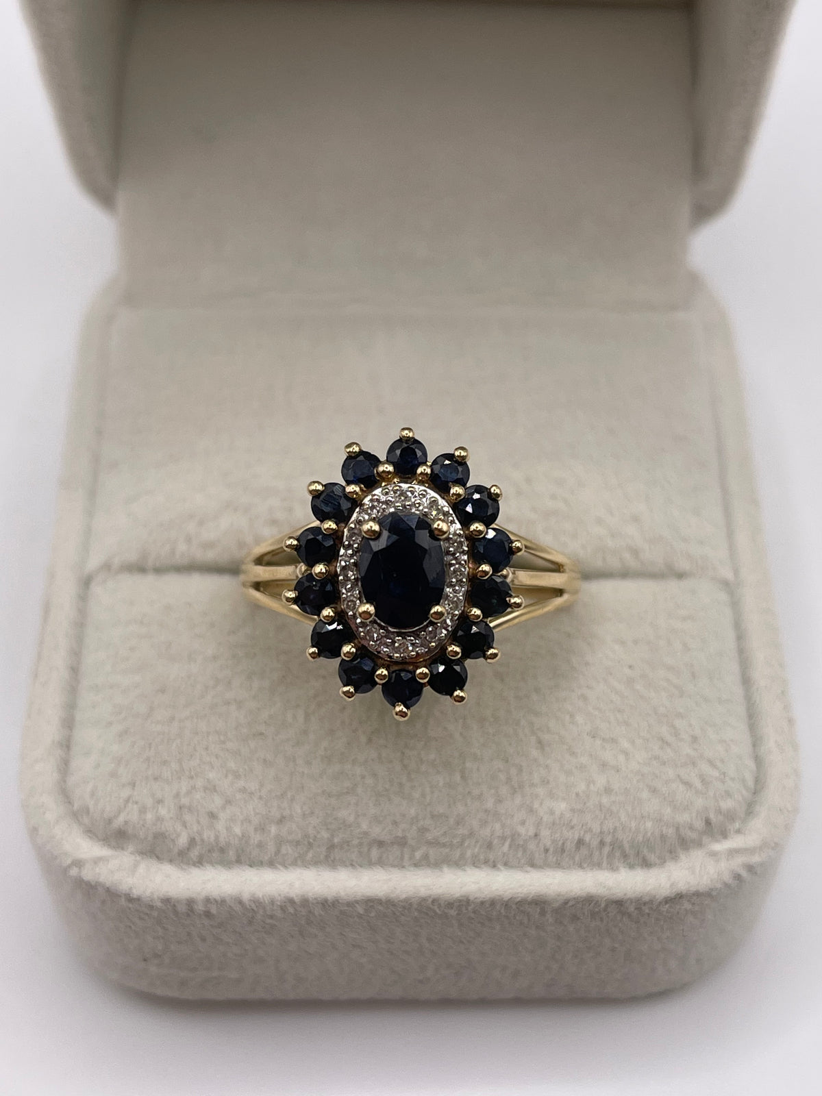 9ct gold sapphire and diamond ring