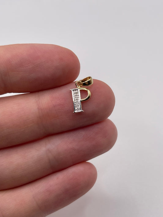 9ct gold diamond initial P pendant