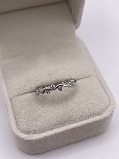 9ct white gold diamond ring