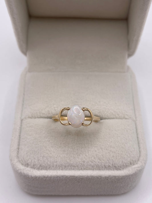 9ct gold opal ring