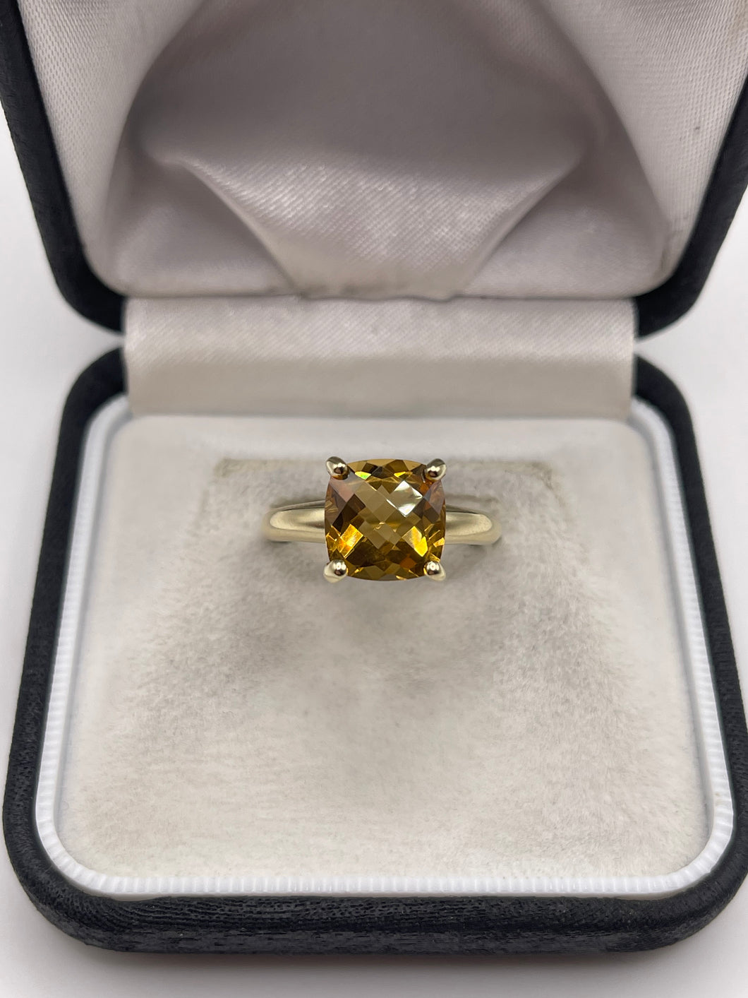 9ct gold citrine ring