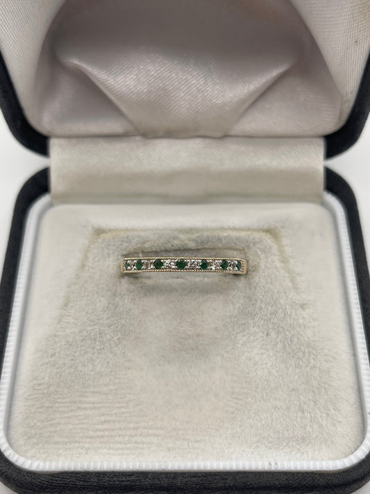 9ct gold emerald and diamond ring