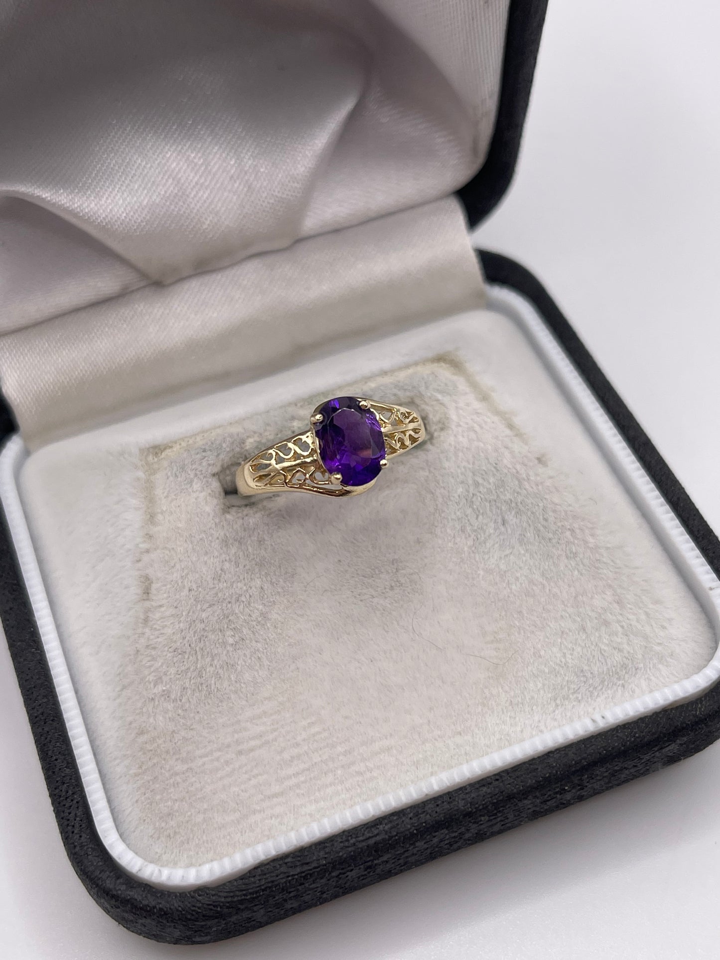 9ct gold amethyst ring
