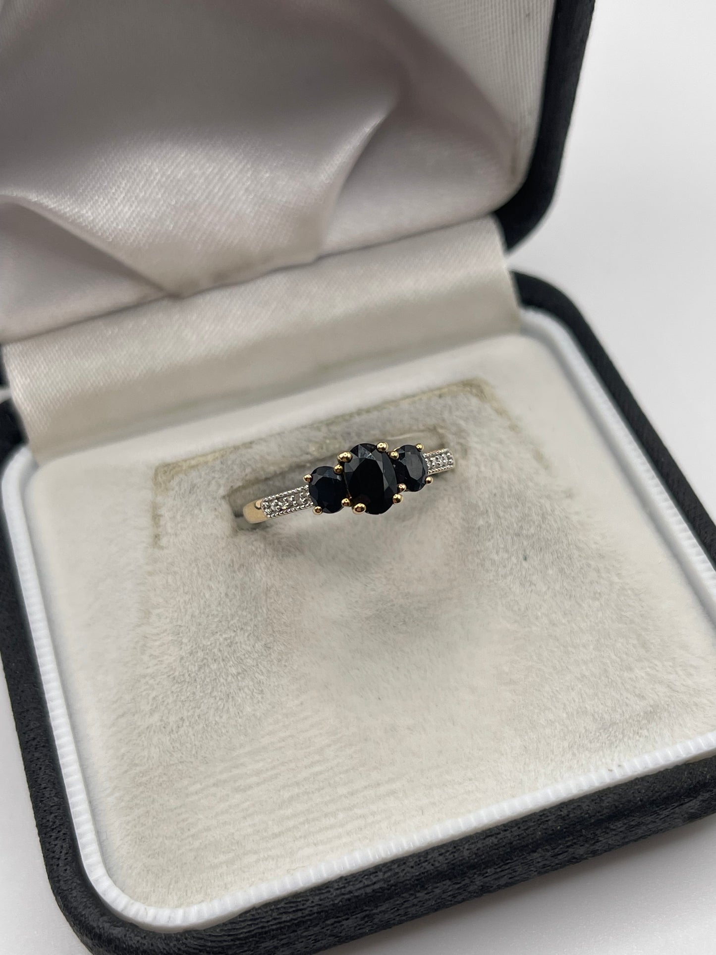9ct gold sapphire and diamond ring