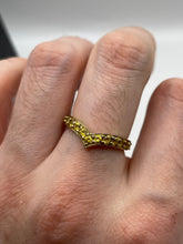 Load image into Gallery viewer, 9ct gold quartz wishbone ring
