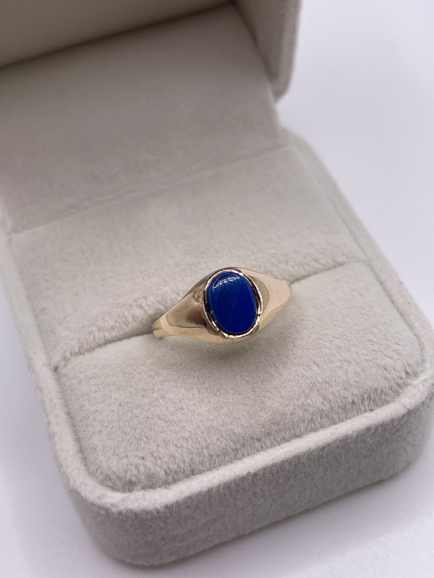 9ct gold lapis signet ring