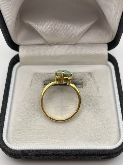 18ct gold jade ring