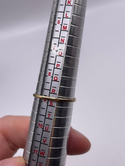 9ct gold garnet ring