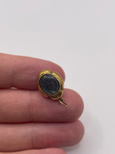 Load image into Gallery viewer, Antique 15ct gold mourning pendant
