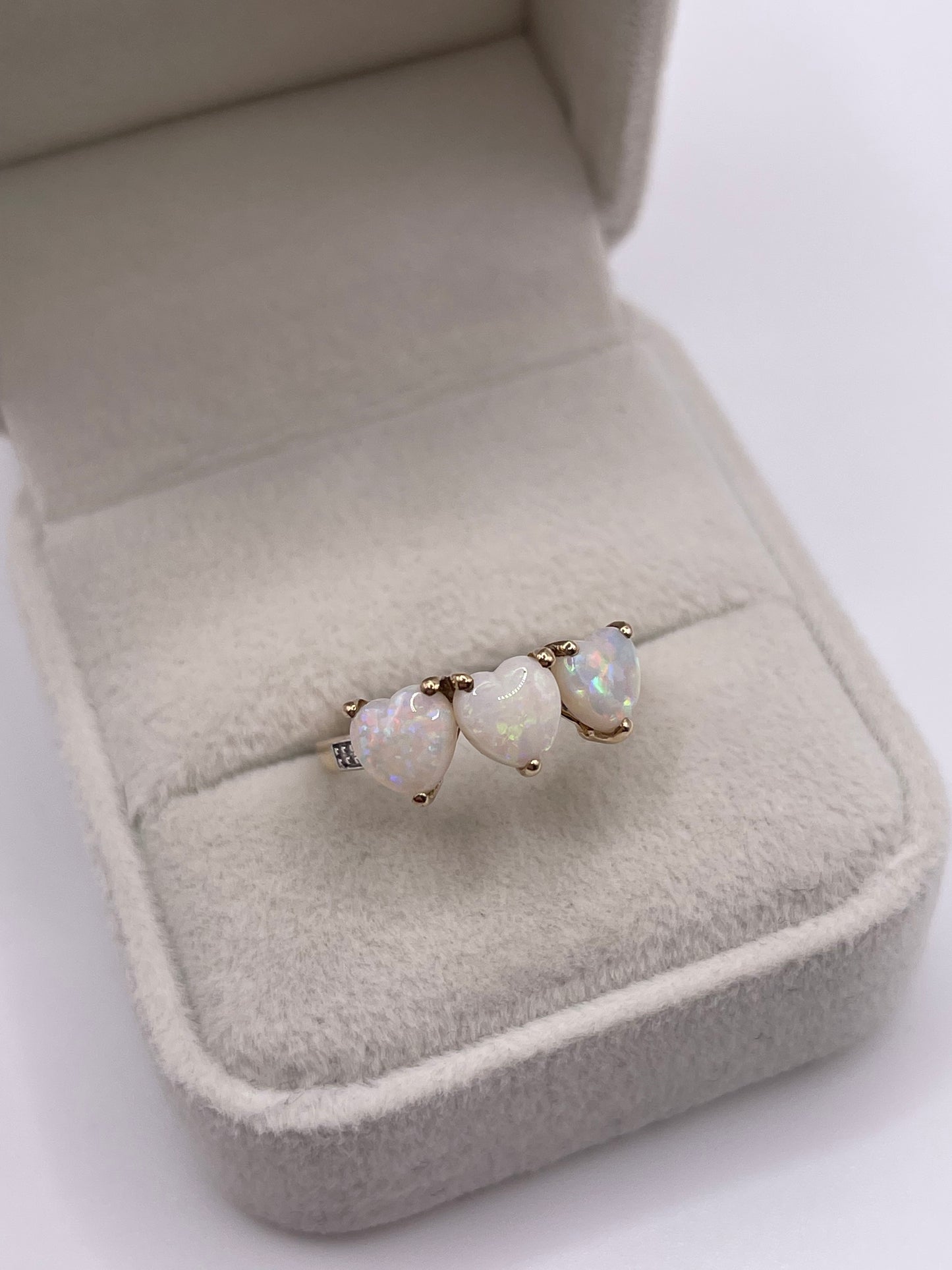 9ct gold opal ring and diamond ring