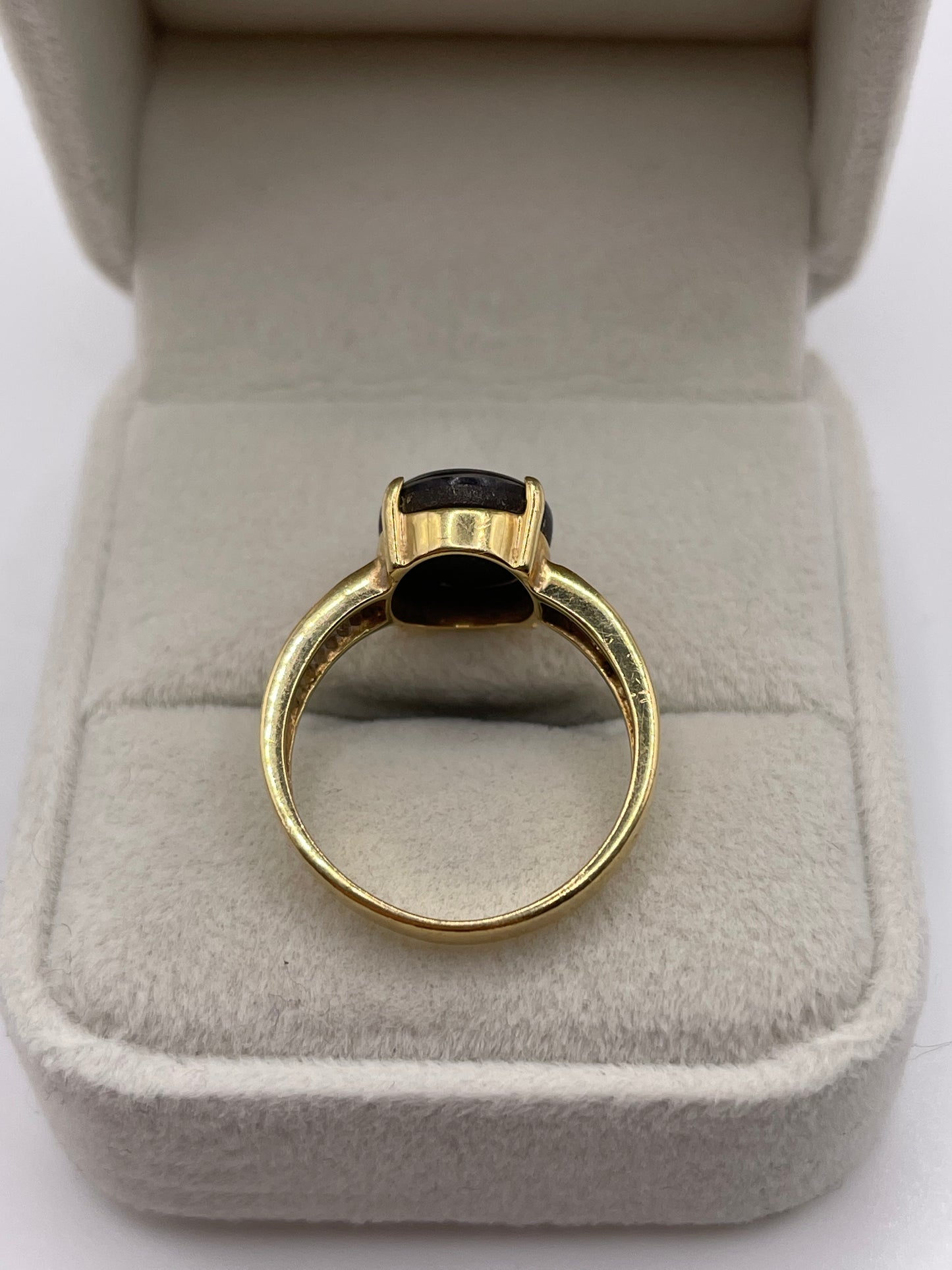 18ct gold Ammolite and diamond ring