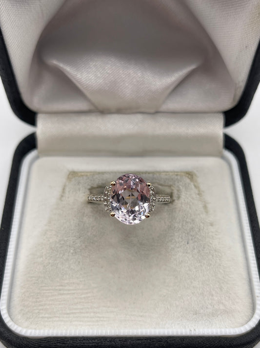 9ct gold kunzite and zircon ring