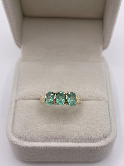 9ct gold emerald and diamond ring