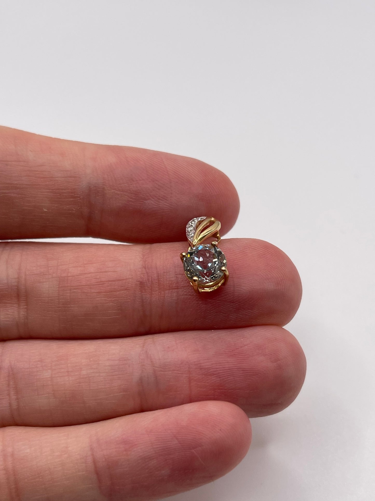 9ct gold green amethyst and diamond pendant