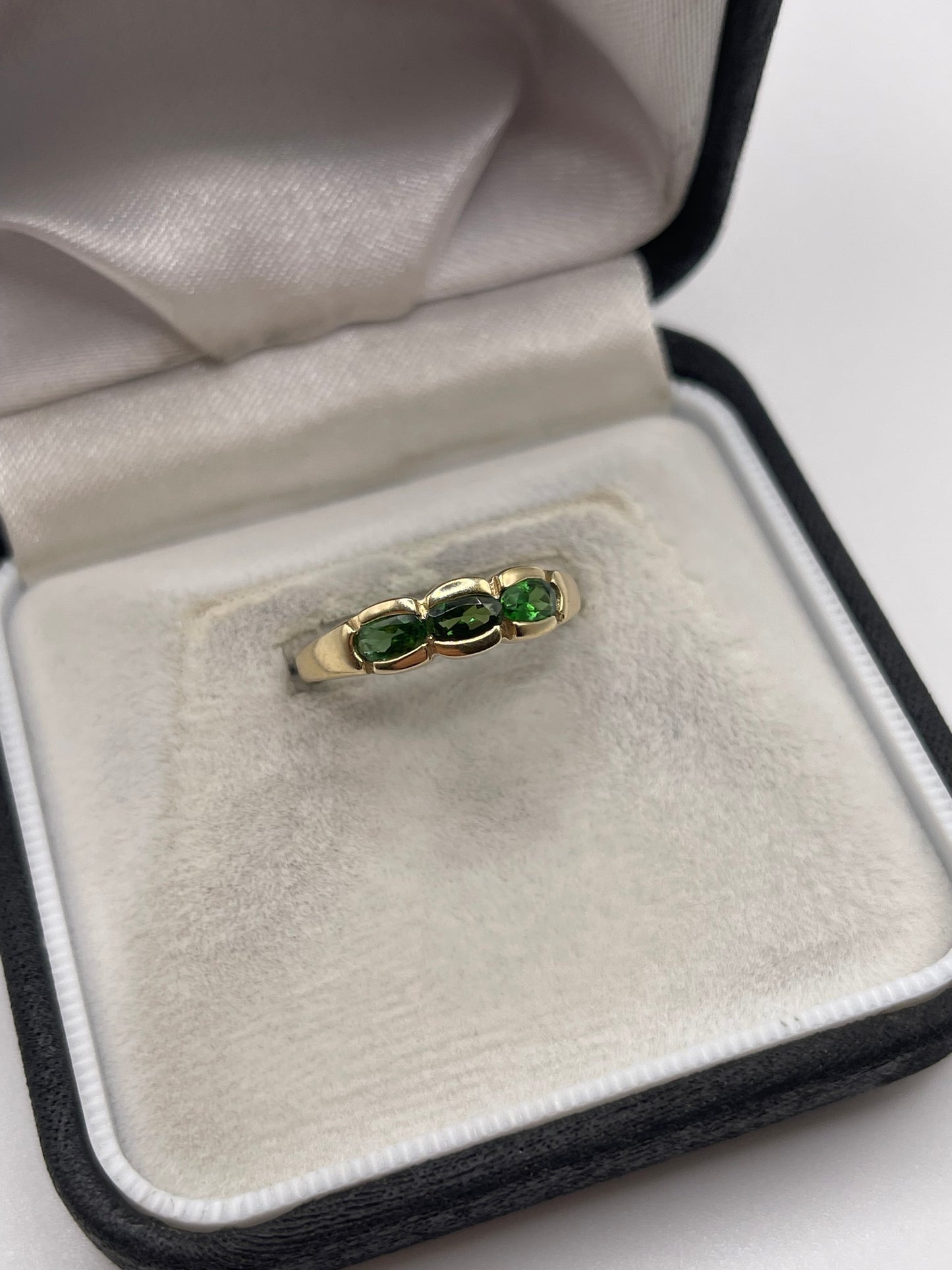 9ct gold diopside ring