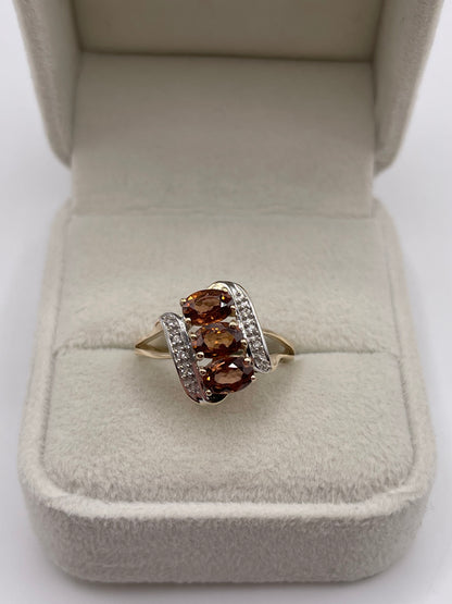 9ct gold zircon cluster ring