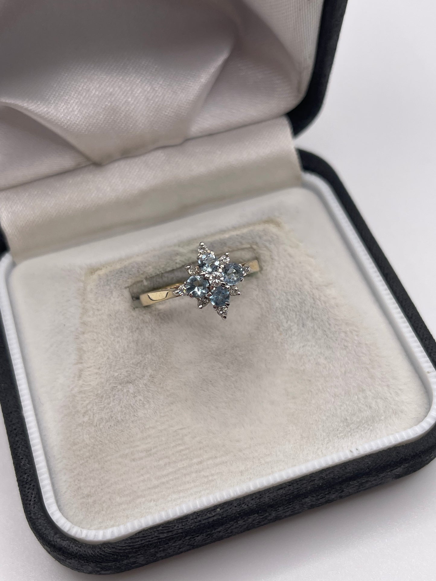 9ct gold topaz and diamond ring