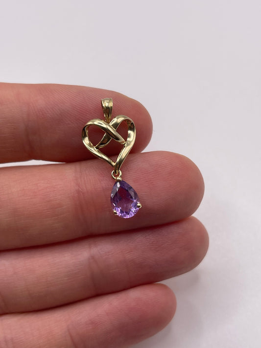 9ct gold amethyst pendant