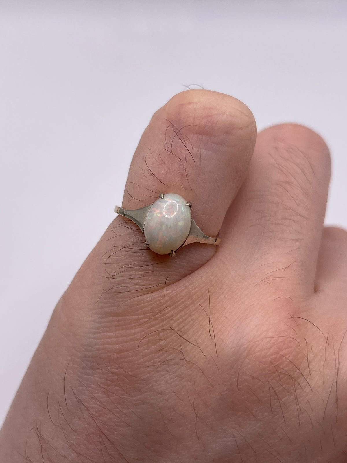 9ct gold opal ring