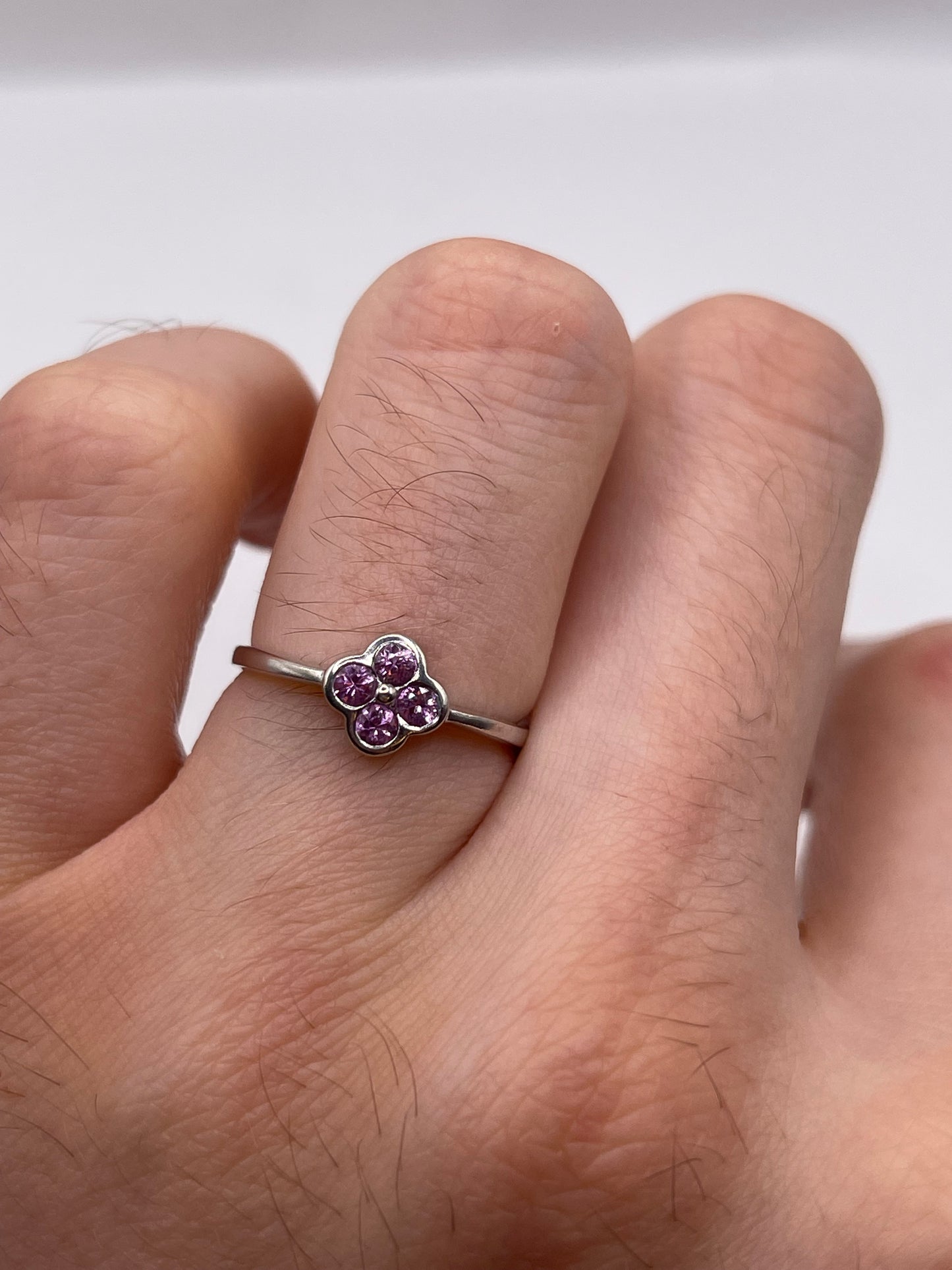 9ct white gold pink sapphire ring