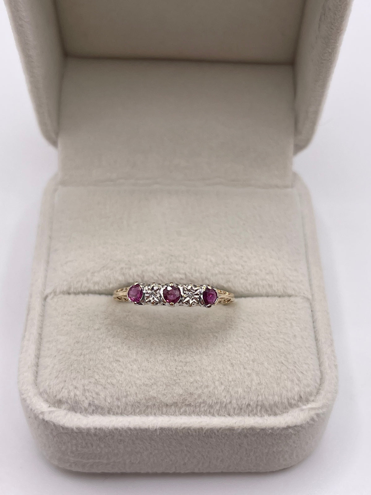 9ct gold ruby and diamond ring