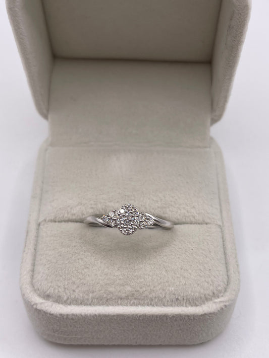 9ct white gold diamond cluster ring