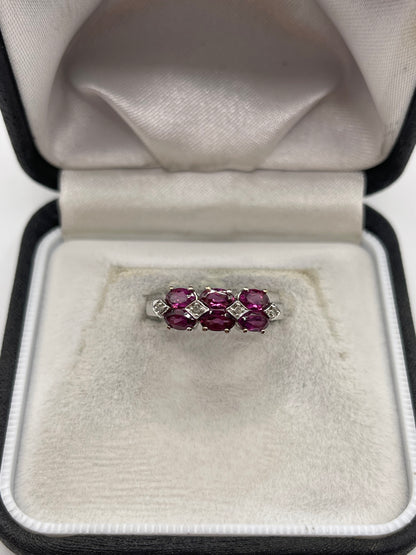 9ct white gold garnet and diamond ring