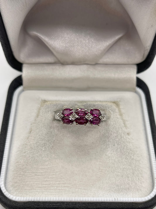 9ct white gold garnet and diamond ring