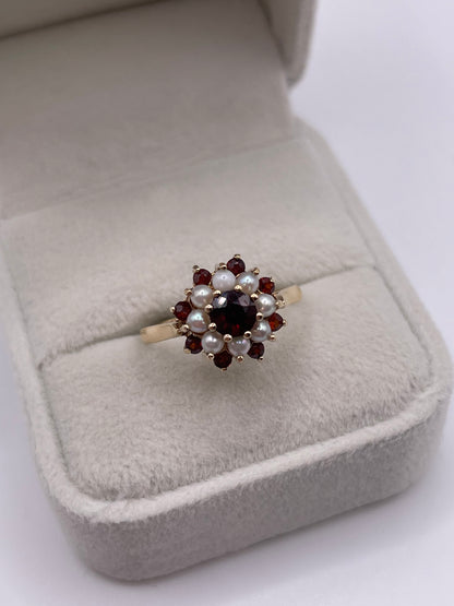 9ct gold garnet and pearl ring