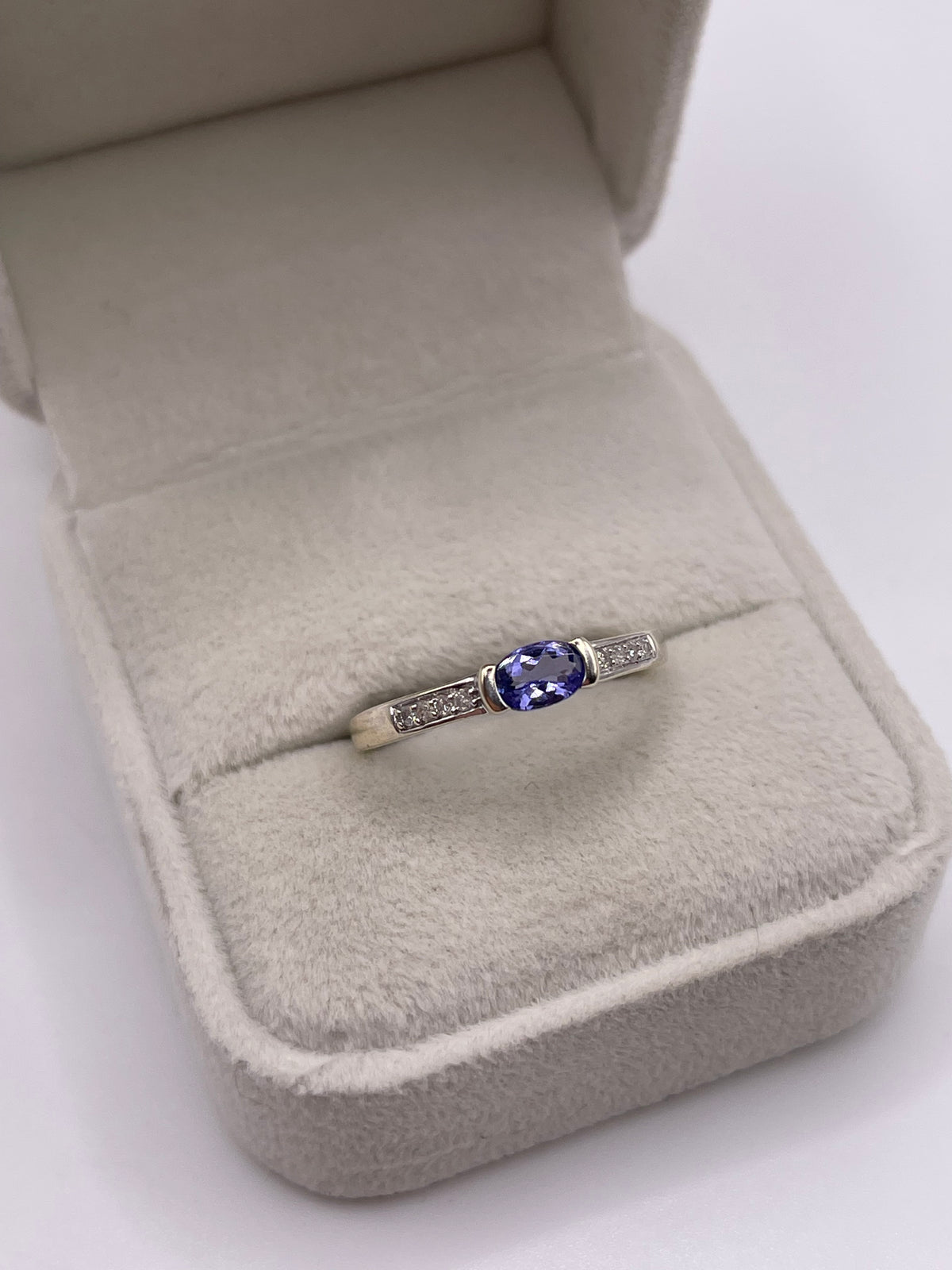 9ct white gold tanzanite and diamond ring