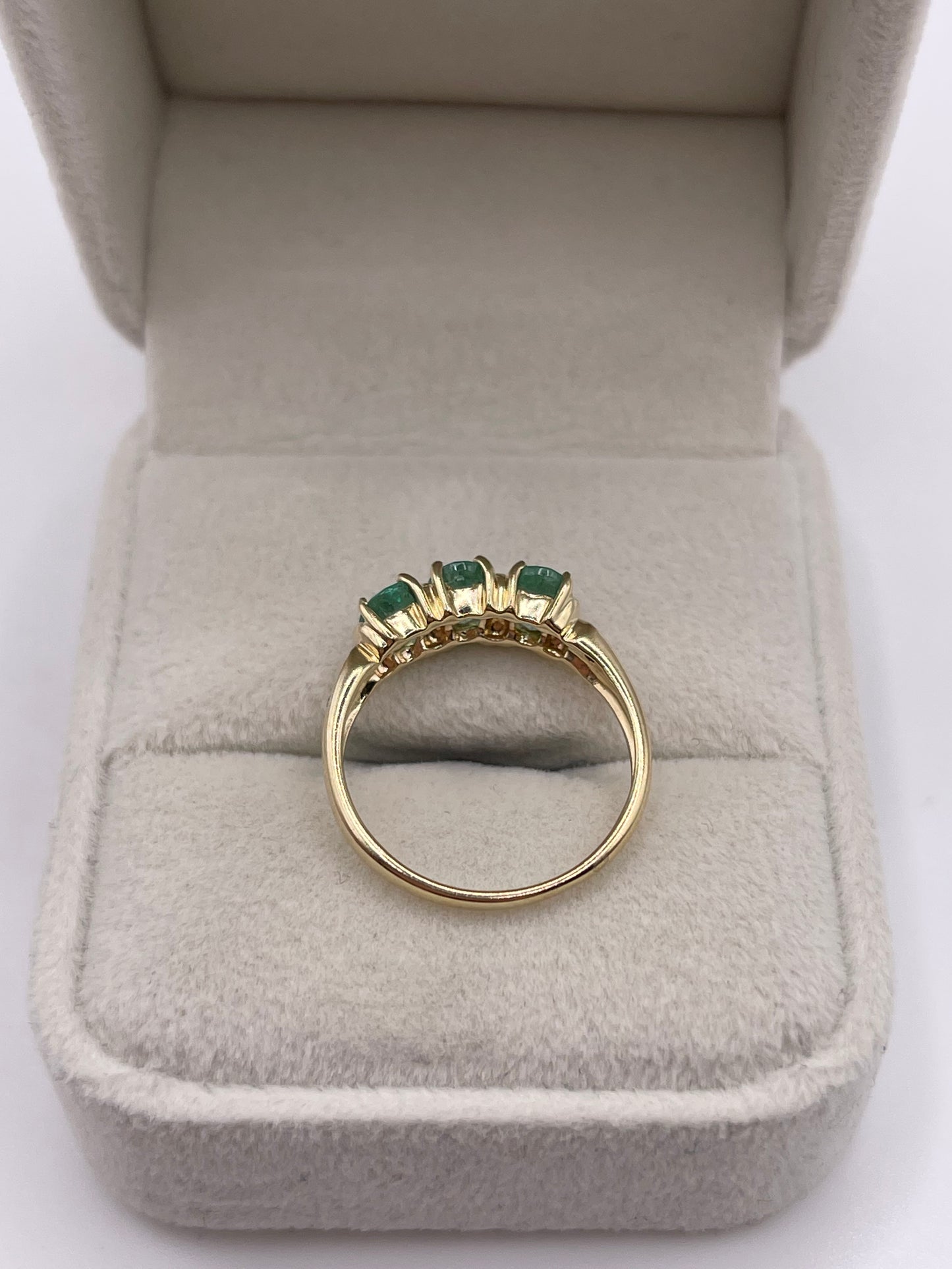 9ct gold emerald and diamond ring