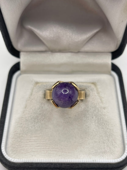9ct gold cabochon amethyst ring