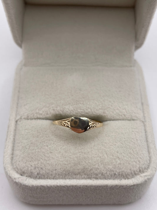 9ct gold signet ring