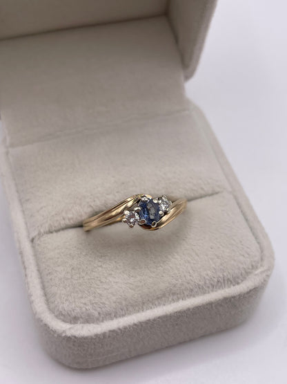 9ct gold sapphire and diamond ring