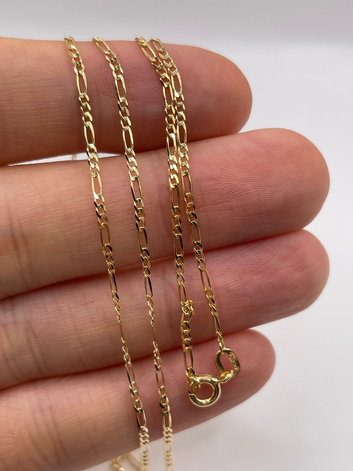 9ct gold chain 581