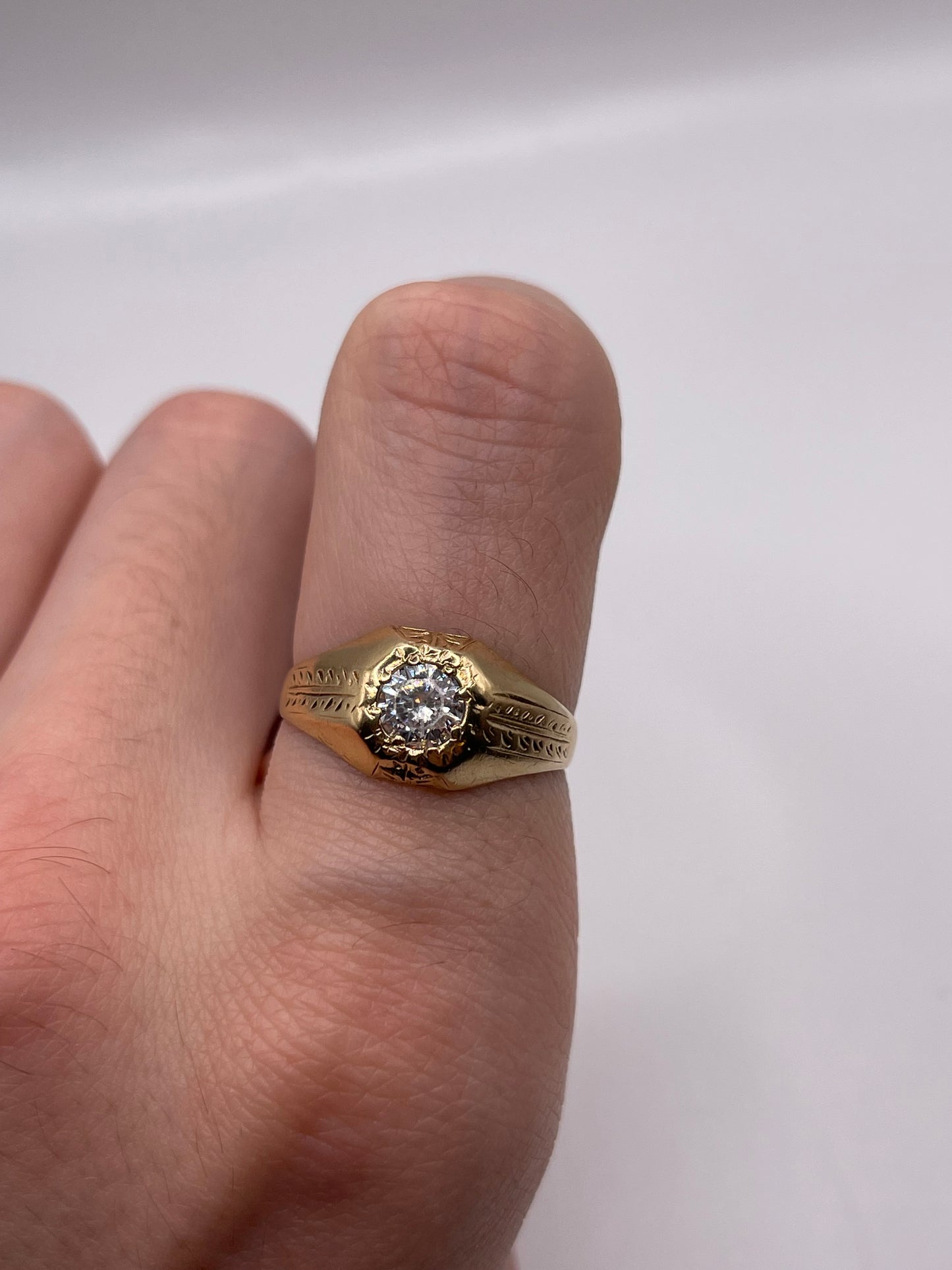 9ct gold cz gypsy ring