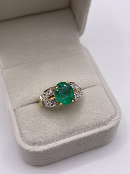 18ct gold emerald and diamond ring