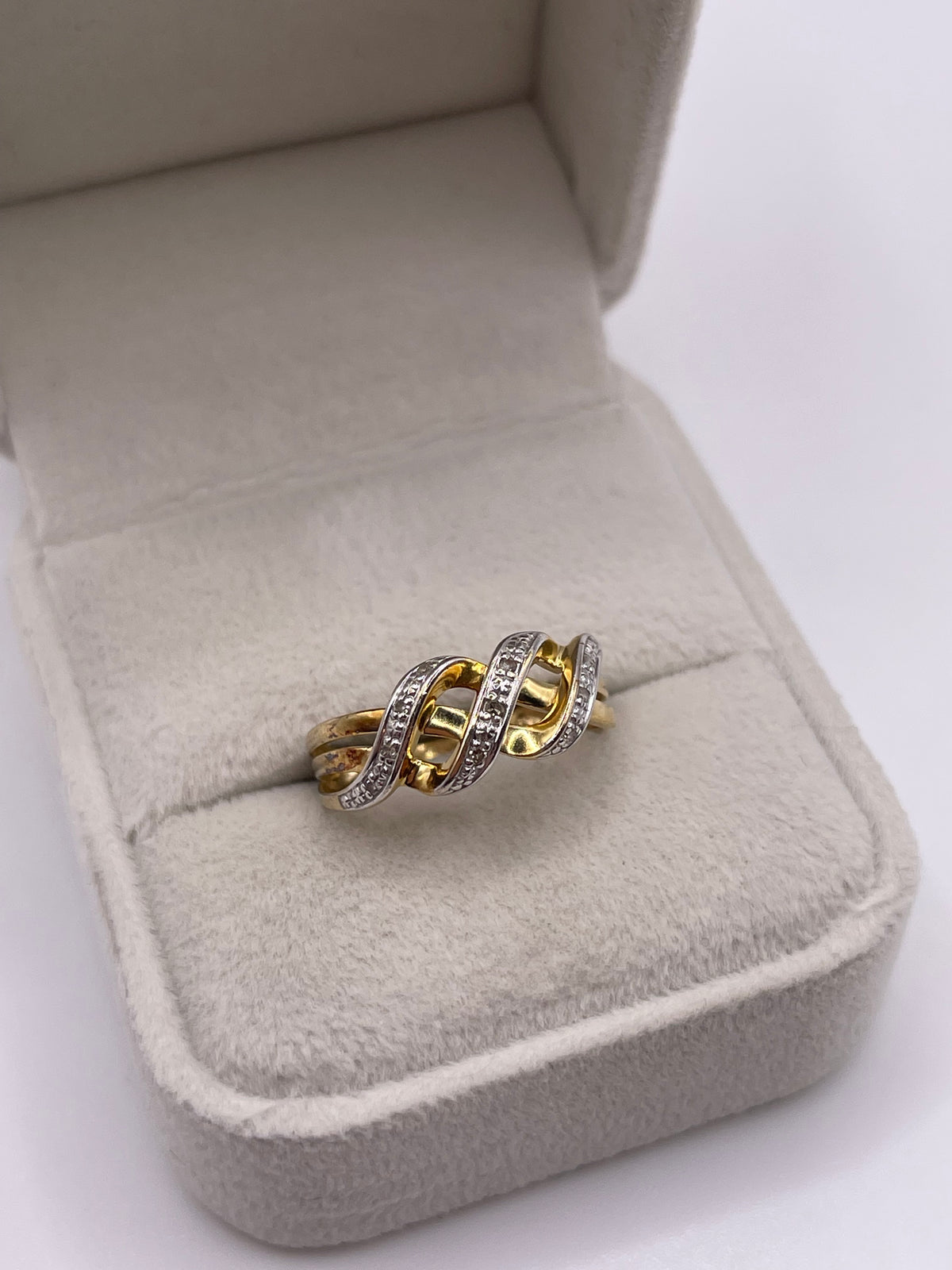 9ct gold diamond knot ring