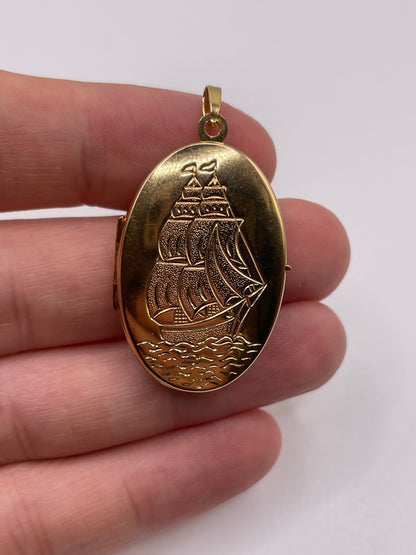9ct gold ship locket